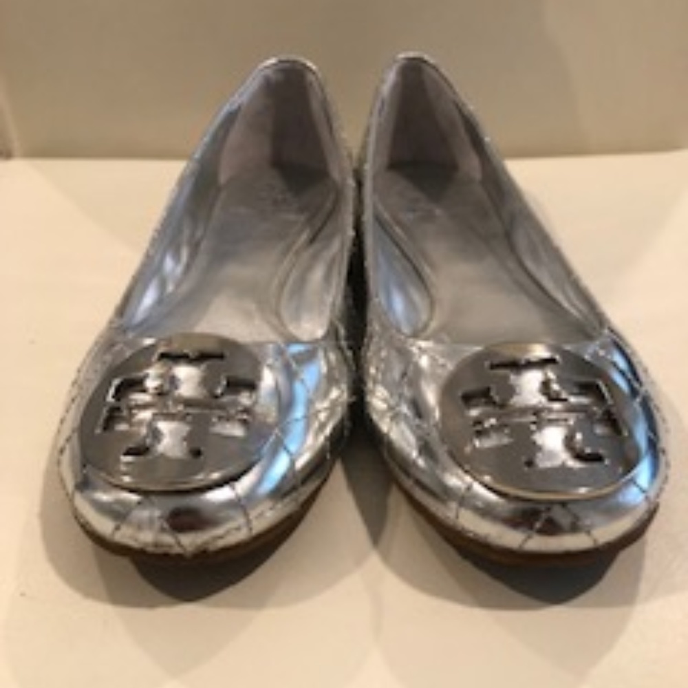 Silver Tory Burch Patent Leather Quilted Flats